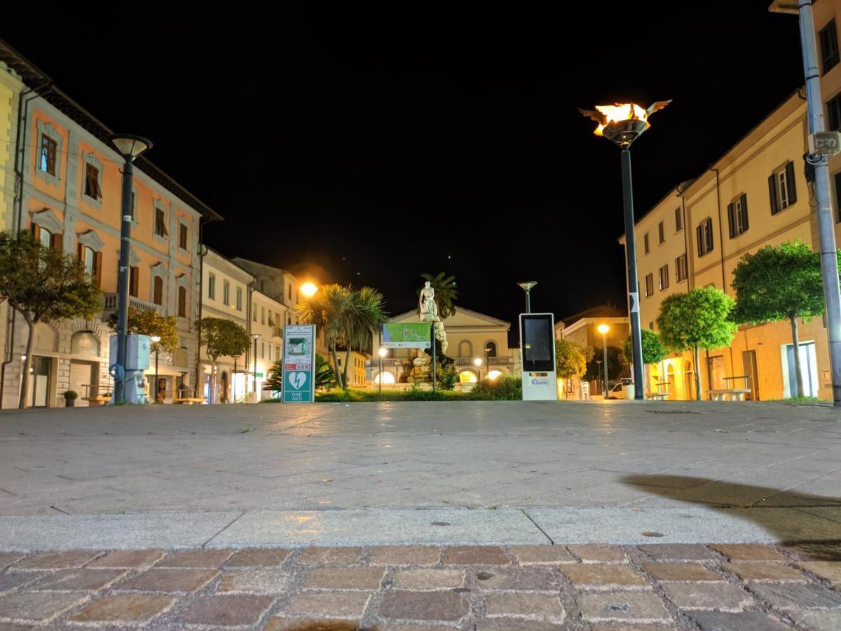 Hotel Piazza Duomo Deluxe Cecina  Exteriér fotografie